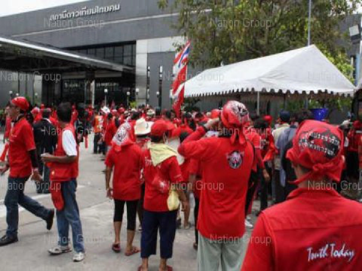 บาดเจ็บปะทะลาดหลุมแก้ว22รายโดนแก๊สน้ำตา300ราย บาดเจ็บปะทะลาดหลุมแก้ว22รายโดนแก๊สน้ำตา300ราย