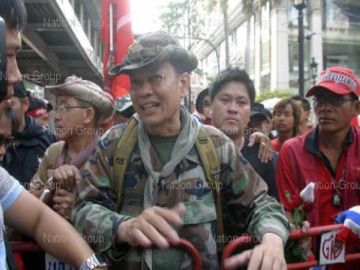 เสธ.แดงขู่ล่ากองกำลังแดงระวังเจอสวน เสธ.แดงขู่ล่ากองกำลังแดงระวังเจอสวน