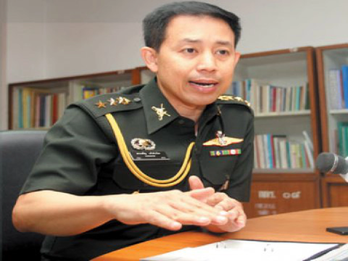สรรเสริญแจงมาร์คตั้งอนุพงษ์คุมศอฉ.สุเทพยังนั่งผอ. สรรเสริญแจงมาร์คตั้งอนุพงษ์คุมศอฉ.สุเทพยังนั่งผอ.