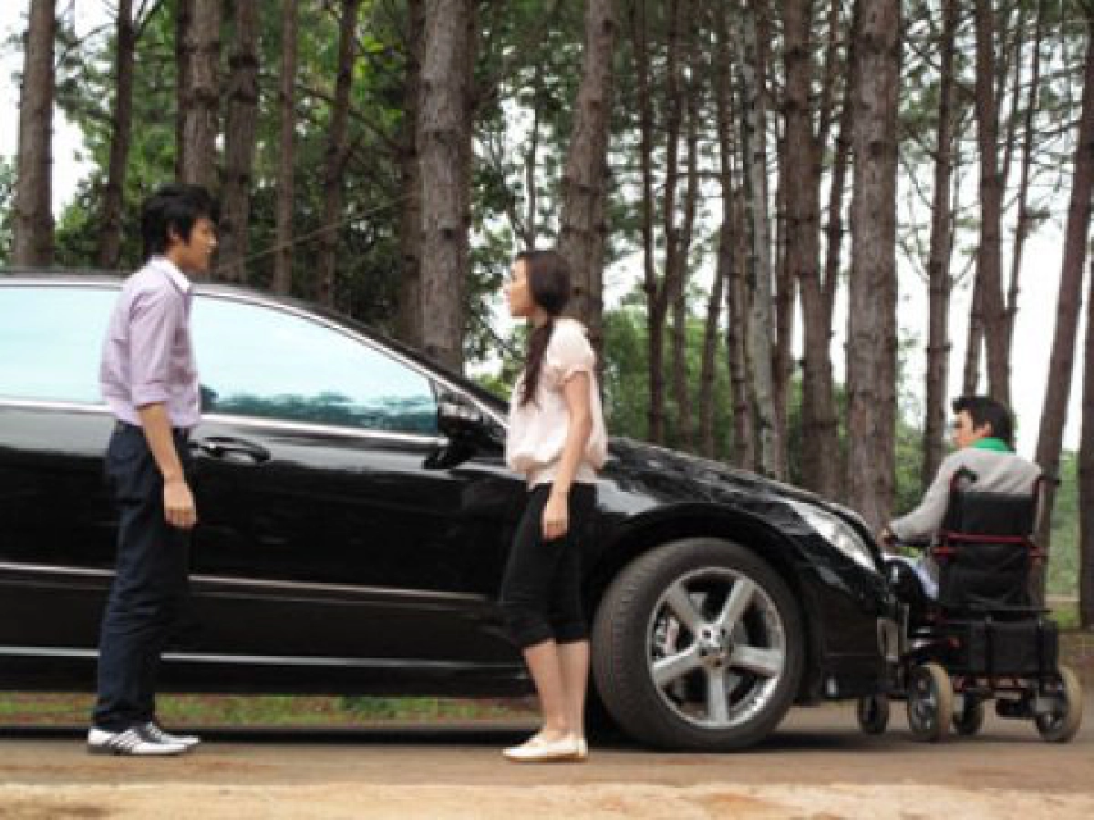 ณเดชน์ ทุ่มสุดตัว
หวิดโดน หมาก ขับรถชน ณเดชน์ ทุ่มสุดตัว
หวิดโดน หมาก ขับรถชน