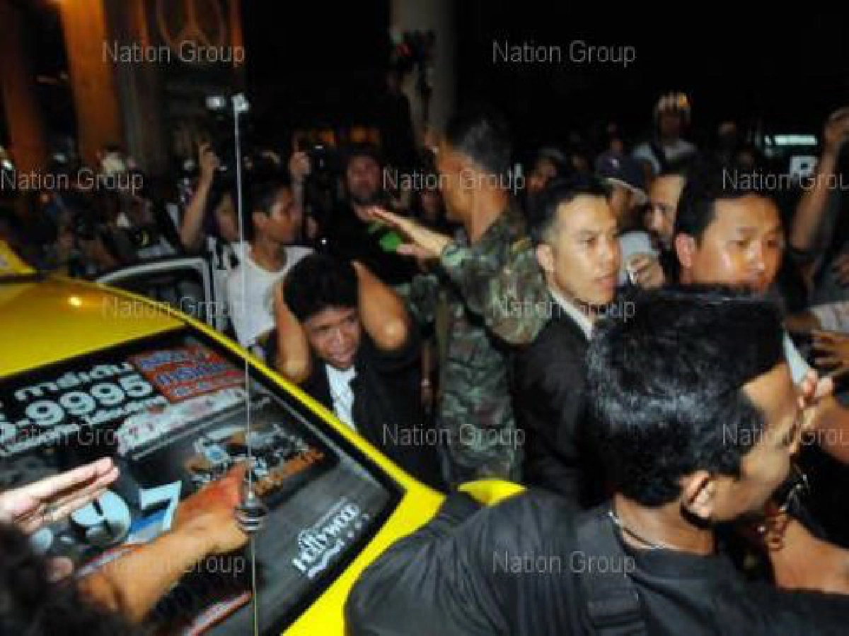 ภารกิจปจว.กลางม็อบ 2 สี!!ดับไฟที่สีลม..หวั่นปะทุเดือด