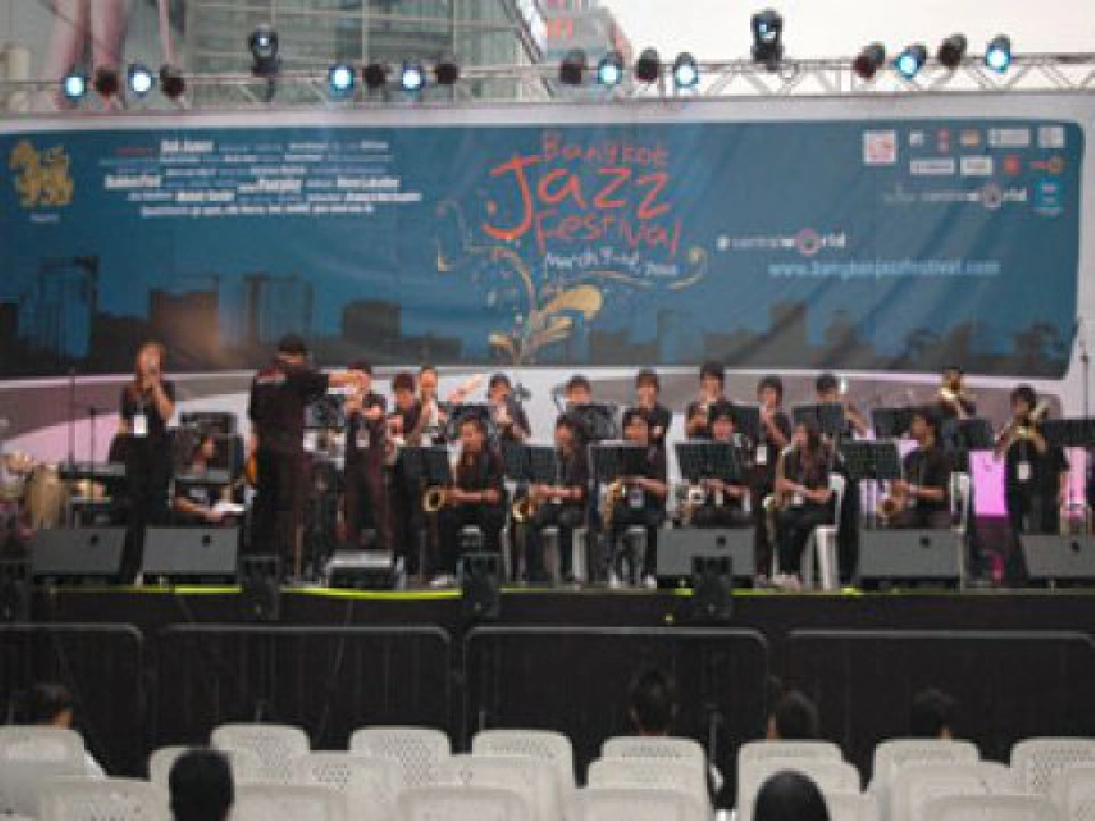 คิดสวนทาง-Bangkok Jazz Festival 2010 คิดสวนทาง-Bangkok Jazz Festival 2010