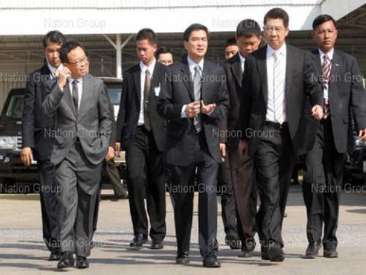 อภิสิทธิ์ให้สัมภาษณ์ซีเอ็นเอ็นมุ่งมั่นแก้ปัญหาม็อบ อภิสิทธิ์ให้สัมภาษณ์ซีเอ็นเอ็นมุ่งมั่นแก้ปัญหาม็อบ