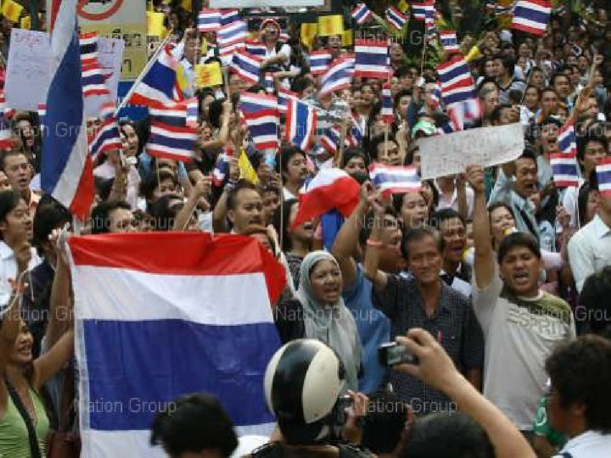 นิสิตนศ.ขอนแก่นประณามนปช.จี้หยุดละเมิดสิทธิผู้อื่น นิสิตนศ.ขอนแก่นประณามนปช.จี้หยุดละเมิดสิทธิผู้อื่น