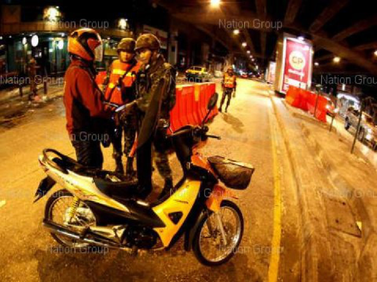 ปฏิบัติการ..สุดหินยึดคืนป้อมค่ายราชประสงค์ ปฏิบัติการ..สุดหินยึดคืนป้อมค่ายราชประสงค์