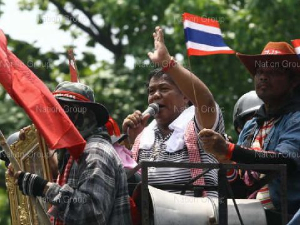 ศอฉ.แถลงทหารดับ1โชว์ยึดM79เพียบ ศอฉ.แถลงทหารดับ1โชว์ยึดM79เพียบ
