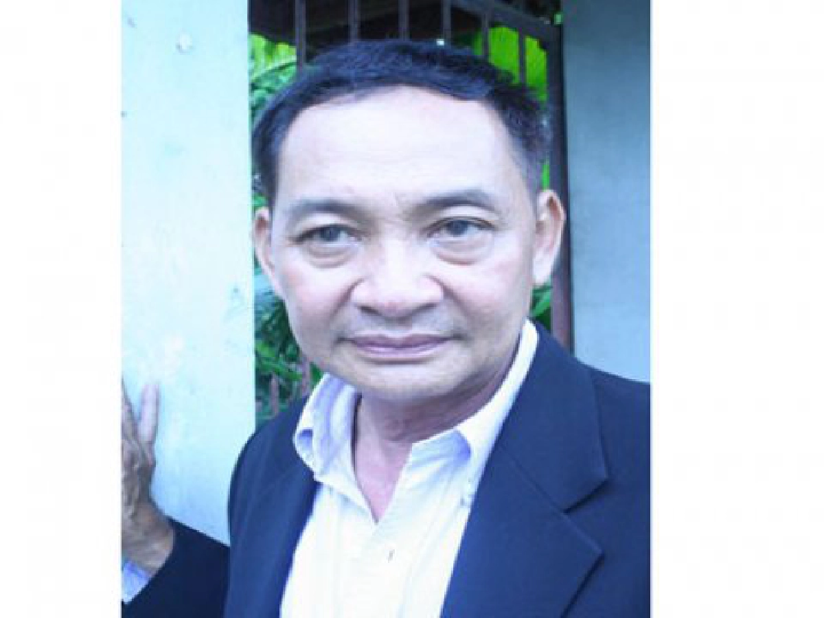 แซดทะลุทุ่ง (ศุกร์ที่ 30 เม.ย.53)
แซดทะลุทุ่ง (ศุกร์ที่ 30 เม.ย.53)