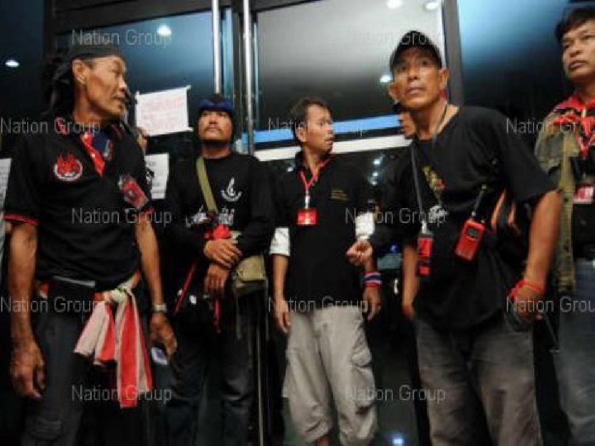 5สภาวิชาชีพประณามแดงบุกรพ.จุฬาฯ 5สภาวิชาชีพประณามแดงบุกรพ.จุฬาฯ