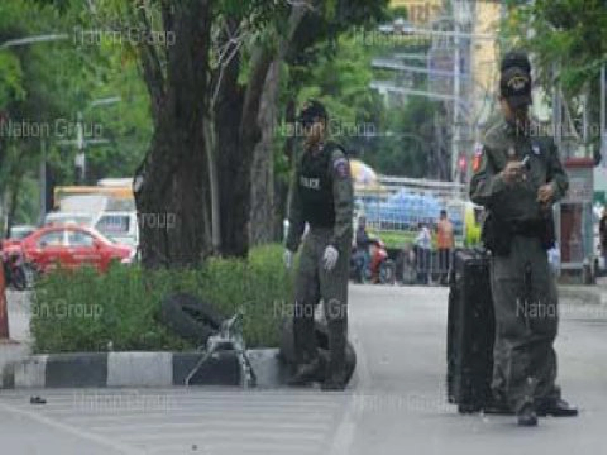 จ.ม.ถึงผู้แทน
ระเบิดป่วนเมือง (12)