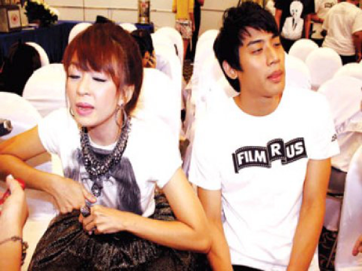 ไม่ได้เลิกจริงๆ นะ แค่ไม่อยากมองหน้ากันเท่านั้นเอ๊ง...ง