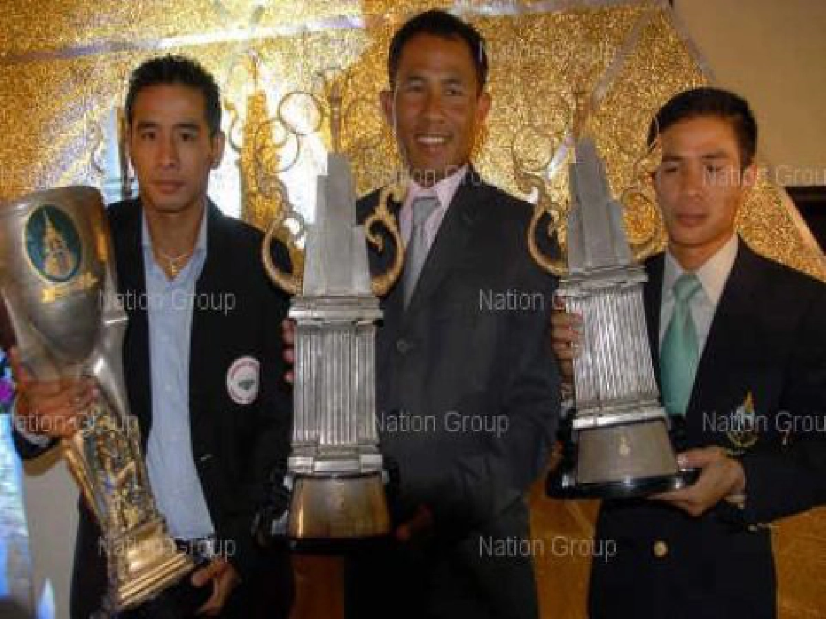 
"แก้ว-สุธิยา" ยอดนักกีฬา
"โปรช้าง" นักกีฬาอาชีพ 