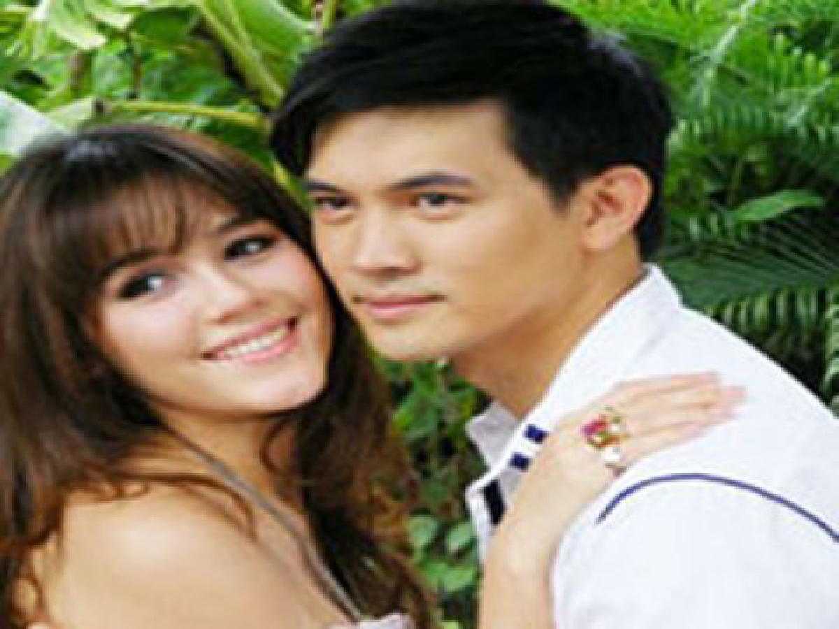 มองผ่านเลนส์คม-วิวาห์ว้าวุ่น & ดอกรักริมทาง