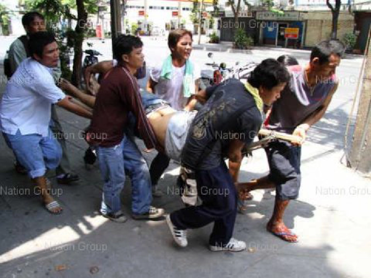 โศกนาฏกรรมเลือดบ่อนไก่ถึงดินแดงนาทีต่อนาที