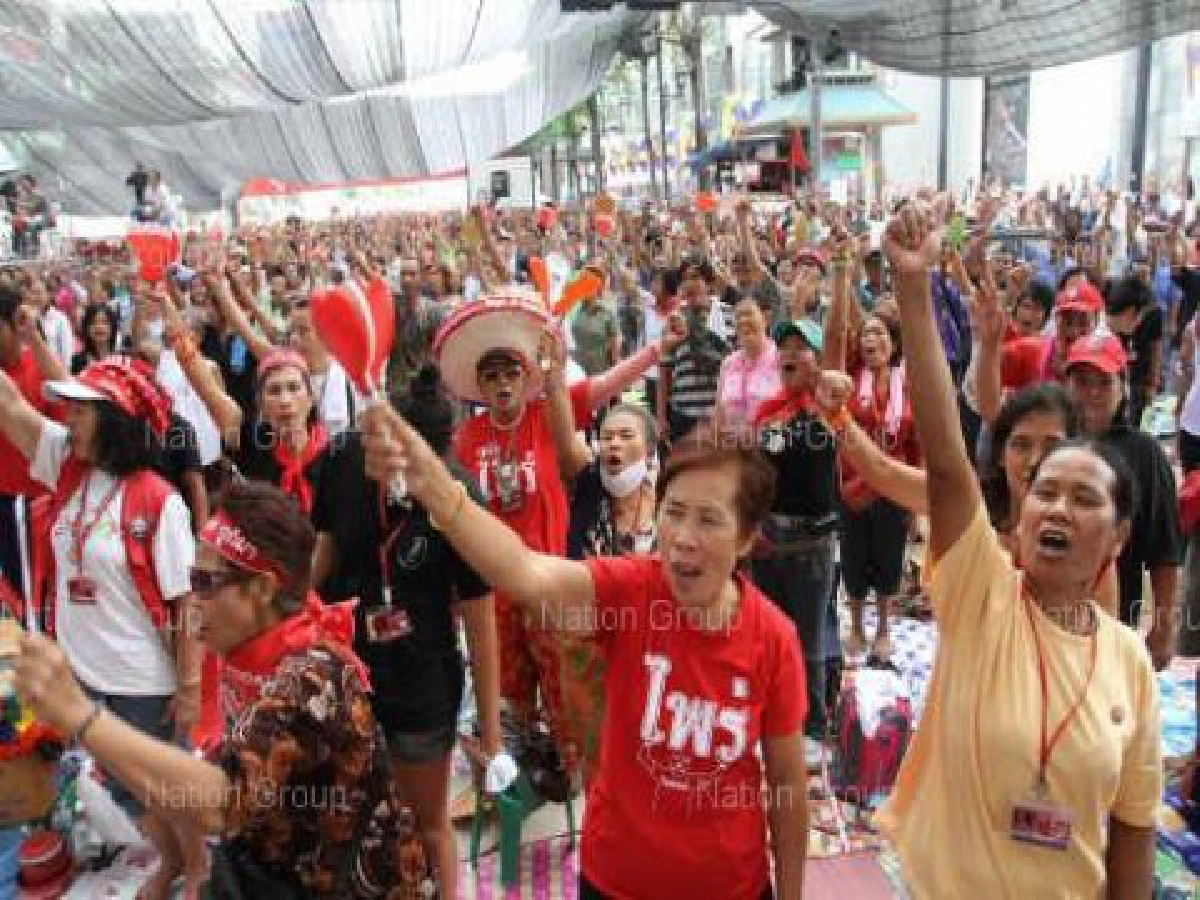 สื่อถอนจากราชประสงค์หลบเข้าสตช. สื่อถอนจากราชประสงค์หลบเข้าสตช.