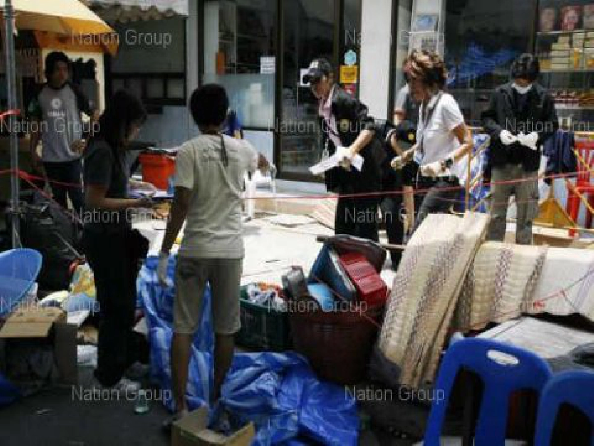 หมอพรทิพย์ไม่ฟันธง6ศพวัดปทุมถูกยิงจากด้านใด หมอพรทิพย์ไม่ฟันธง6ศพวัดปทุมถูกยิงจากด้านใด