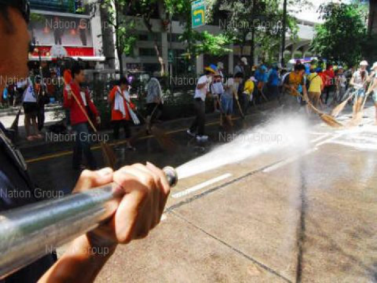 ประมวลภาพไทยร่วมใจล้างสีลม-ราชประสงค์(5) ประมวลภาพไทยร่วมใจล้างสีลม-ราชประสงค์(5)