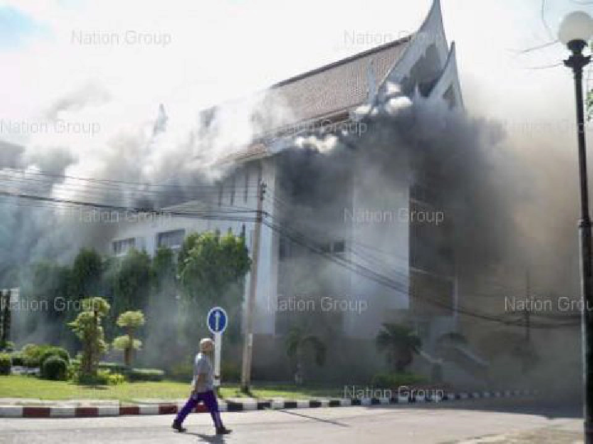 ผู้ว่าฯขอนแก่นน้ำตาซึมเปิดใจรับคำสั่งเข้ากรุ ผู้ว่าฯขอนแก่นน้ำตาซึมเปิดใจรับคำสั่งเข้ากรุ