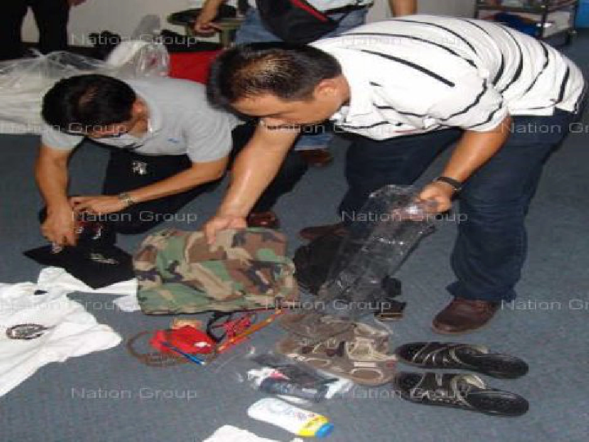 รวบแดงทุบรถทหารขโมยเอ็ม16สามเหลี่ยมดินแดง