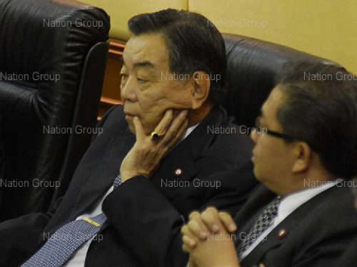 "เด็กเนวิน"จี้ปชป."ภท.-พผ."เลือกใคร 