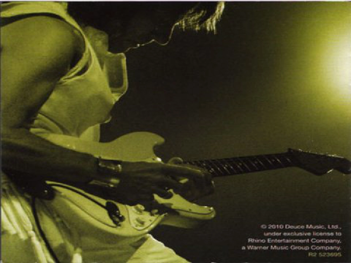 คิดสวนทาง - Jeff Beck : Emotion & Commotion คิดสวนทาง - Jeff Beck : Emotion & Commotion
