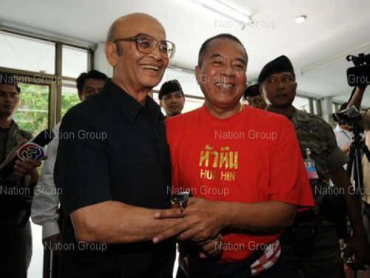 อีกฝ่ายแบไต๋-อีกฝ่ายก็ปิดจ๊อบ