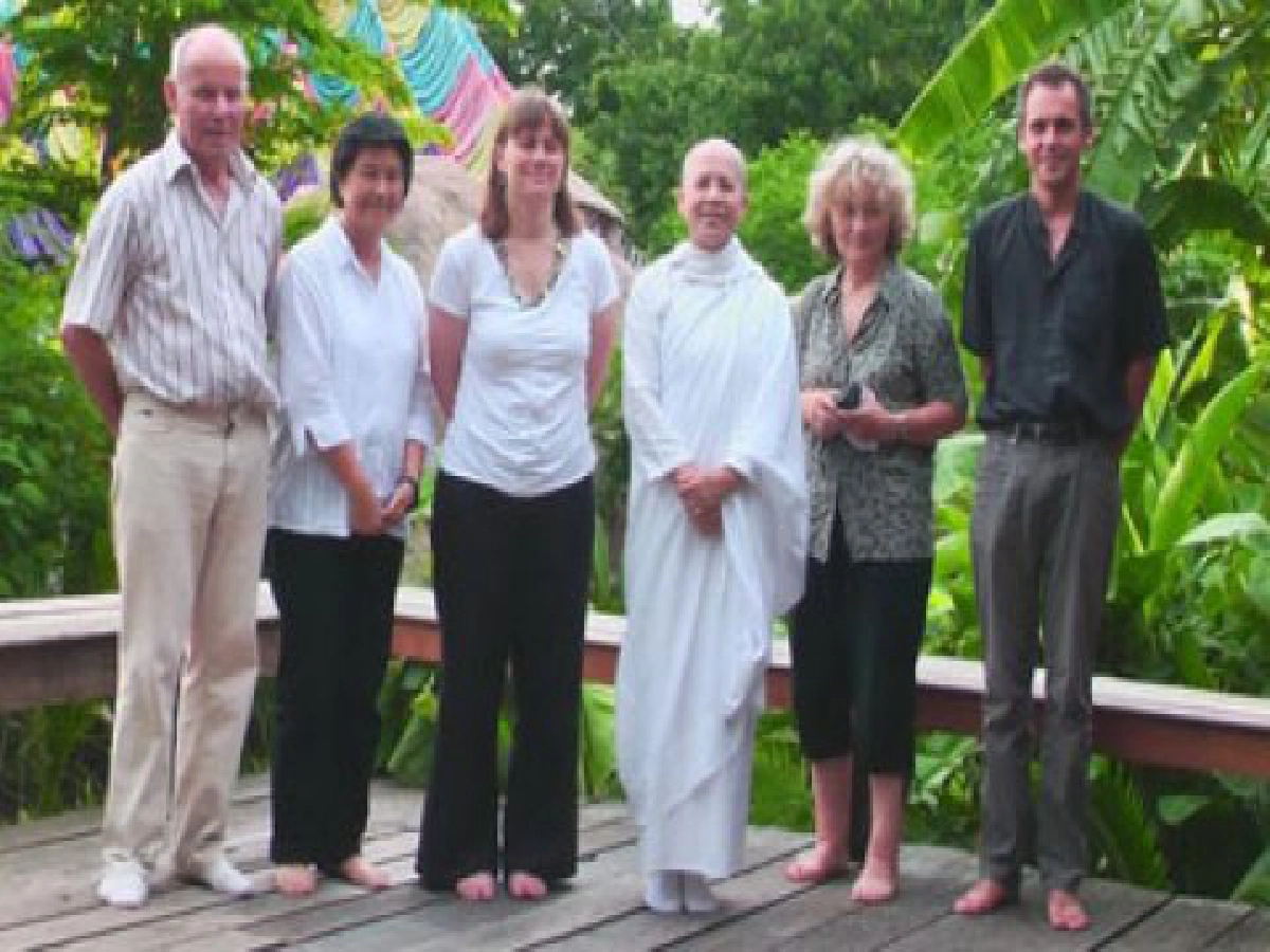มองนอกดูใน - มองพระพุทธศาสนา...ด้วยสายตาพุทธศาสนิกชน

