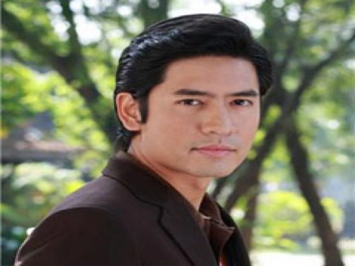 เสิร์ฟข่าวเม้าท์แตก (พฤหัสบดีที่ 17 มิ.ย.53)

