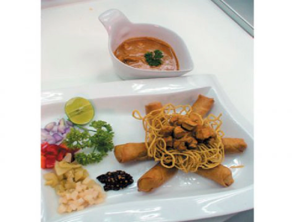 ข้าวซอยโรล
ข้าวซอยโรล
