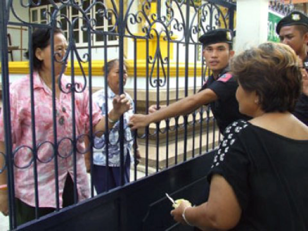 สารพันตำรวจ : กระชับพื้นที่...วัดโสมฯสกัดมือป่วนงานศพ'เสธ.แดง'