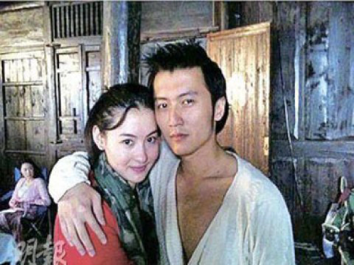 ซุบซิบเอเชีย (เสาร์ที่ 26 มิ.ย.53) ซุบซิบเอเชีย (เสาร์ที่ 26 มิ.ย.53)