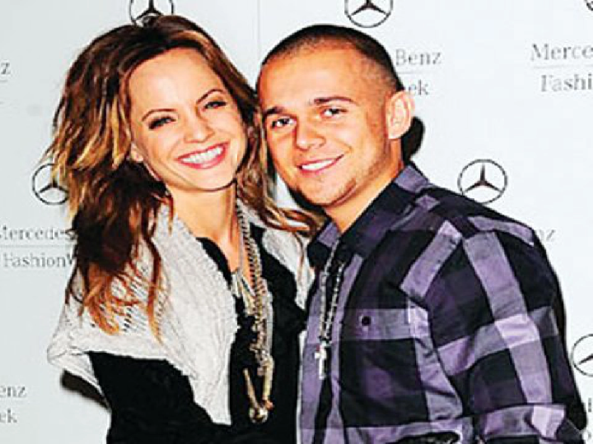 มีนา ซูวารี แต่งโรแมนติกที่วาติกัน