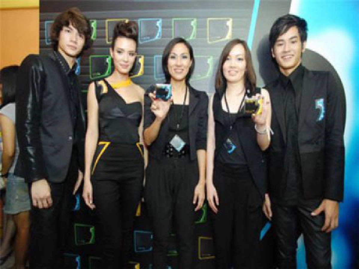 เสิร์ฟข่าวเม้าท์แตก (พุธที่ 30 มิ.ย.53)
เสิร์ฟข่าวเม้าท์แตก (พุธที่ 30 มิ.ย.53)