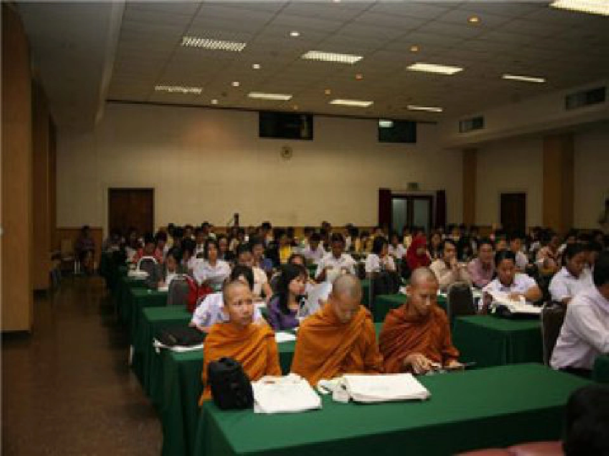 กรมศิลป์จัดความรู้พื้นฐานประพันธ์ร้อยกรองไทย กรมศิลป์จัดความรู้พื้นฐานประพันธ์ร้อยกรองไทย