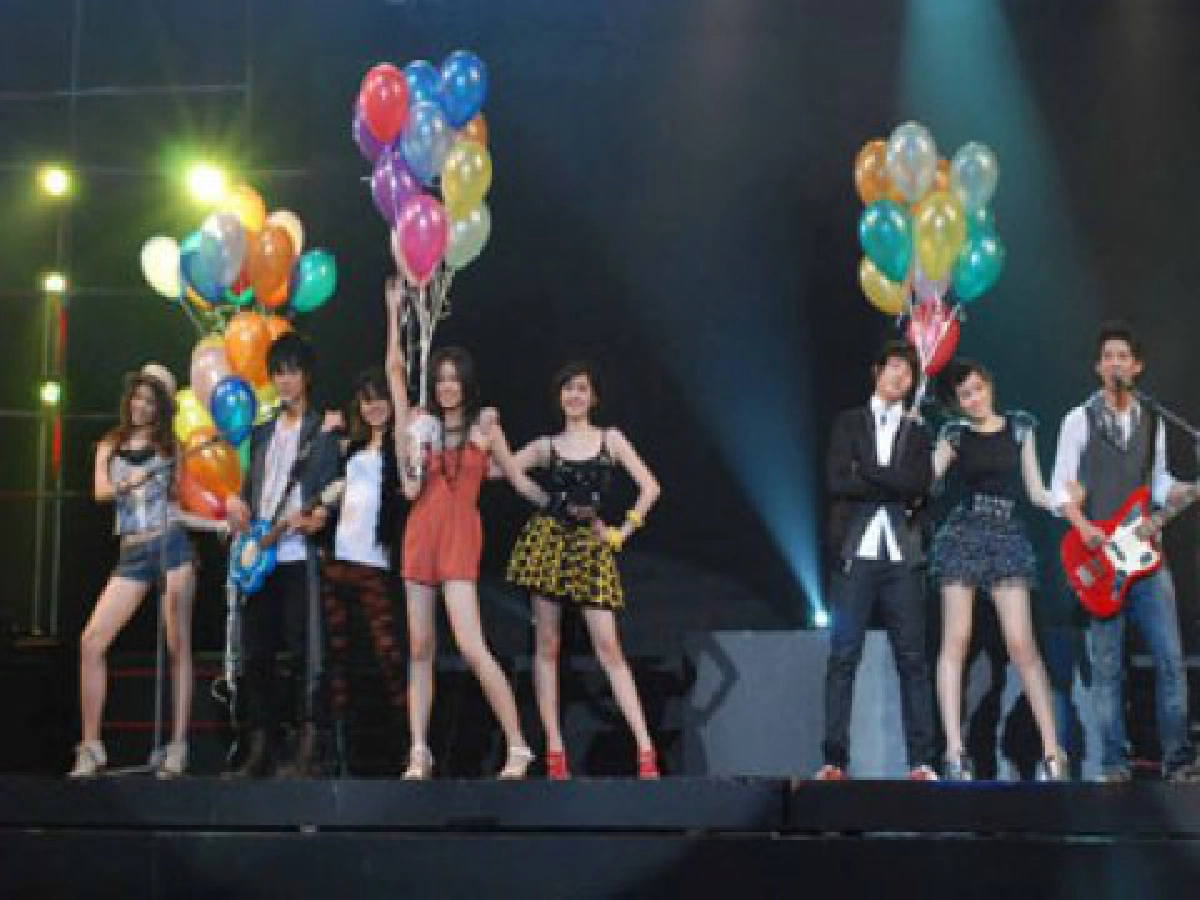 มันหยด 'กามิกาเซ่ เวฟ# 2'
วัยโจ๋แดนซ์ ซ่า กระจาย
มันหยด 'กามิกาเซ่ เวฟ# 2'
วัยโจ๋แดนซ์ ซ่า กระจาย