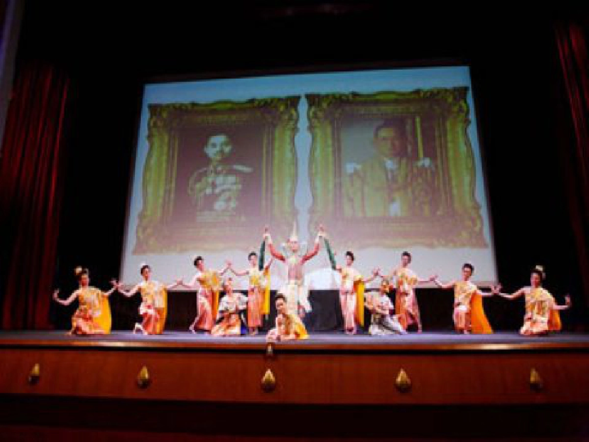 เฉลิมฉลอง 77 ปี โรงมหรสพหลวง "ศาลาเฉลิมกรุง"  
