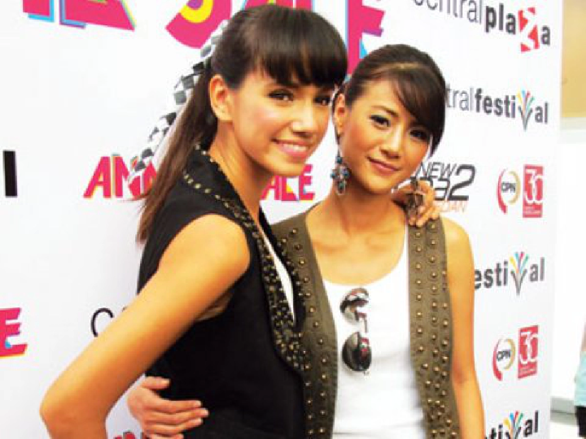 สองสาว  (สา-ฝน) สวยเริ่ดเชิดโสด