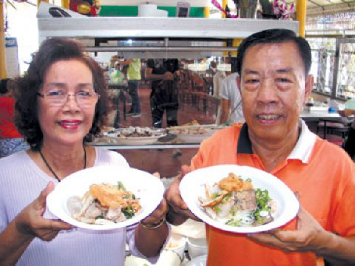 บะกุดเต๋ คู่กับ ข้าวขาหมู 

