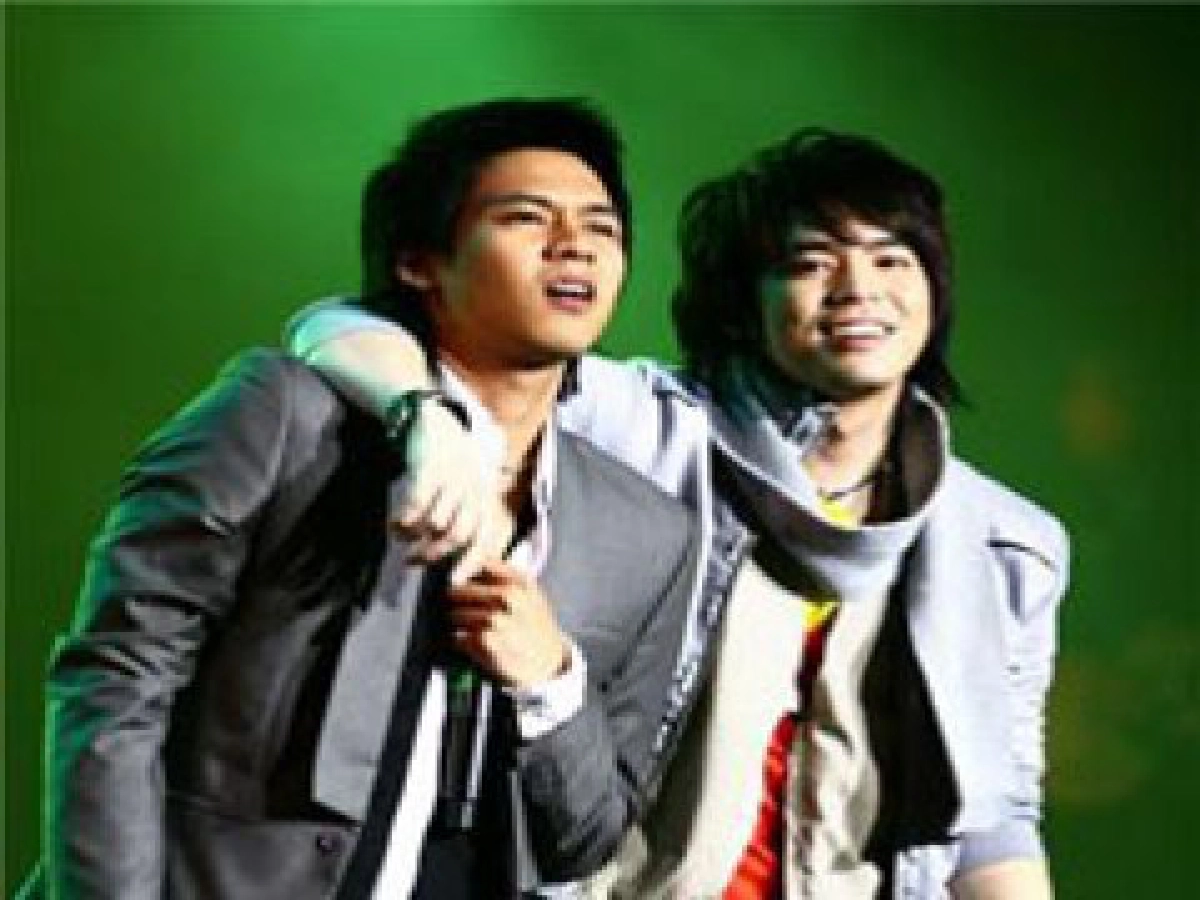 สัญญาหรือพันธนาการ
ของค่ายเพลงและศิลปิน
สัญญาหรือพันธนาการ
ของค่ายเพลงและศิลปิน