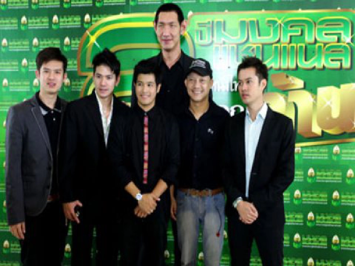เสิร์ฟข่าว...เม้าท์แตก (พฤหัสบดีที่  22 ก.ค.53)  


