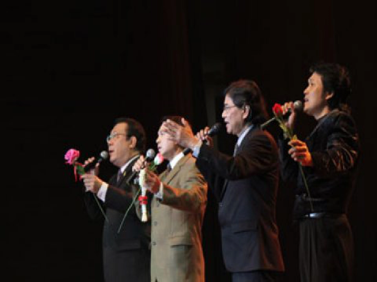 มองผ่านเลนส์คม - ลีลาภาษาเพลง
มองผ่านเลนส์คม - ลีลาภาษาเพลง