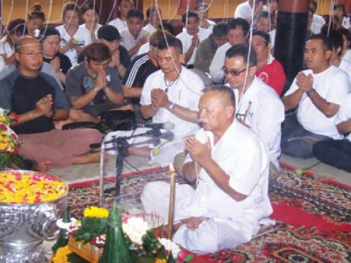 'อ.ประคอง' จัดพิธีบูชาครูบูรพาจารย์
ศิษย์เข็มทองฯ 'หลวงพ่อพิมพ์มาลัย'
'อ.ประคอง' จัดพิธีบูชาครูบูรพาจารย์
ศิษย์เข็มทองฯ 'หลวงพ่อพิมพ์มาลัย'