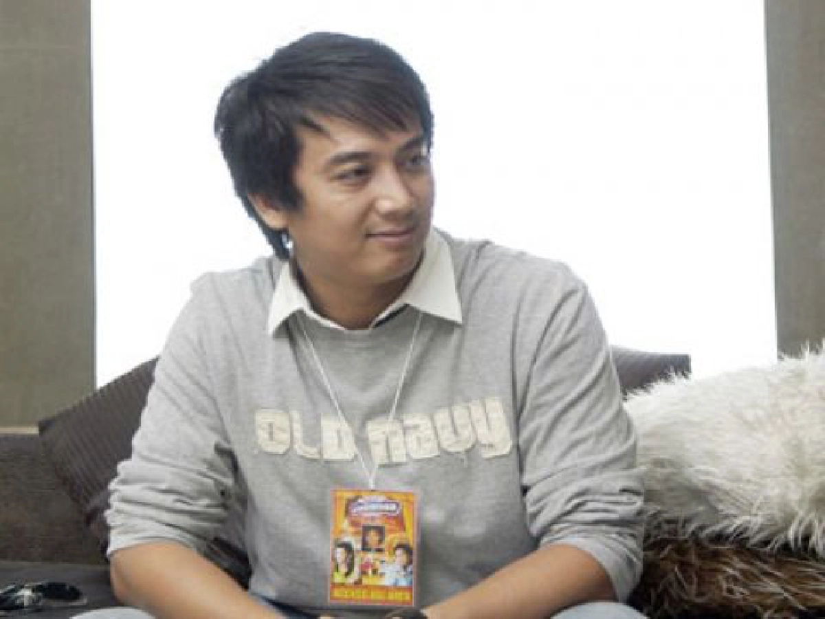 มองผ่านเลนส์คม - 'เป็นต่อ' ทางการเมือง
"เป็นข่าว" ของ นภพัฒน์จักษ์
มองผ่านเลนส์คม - 'เป็นต่อ' ทางการเมือง
"เป็นข่าว" ของ นภพัฒน์จักษ์