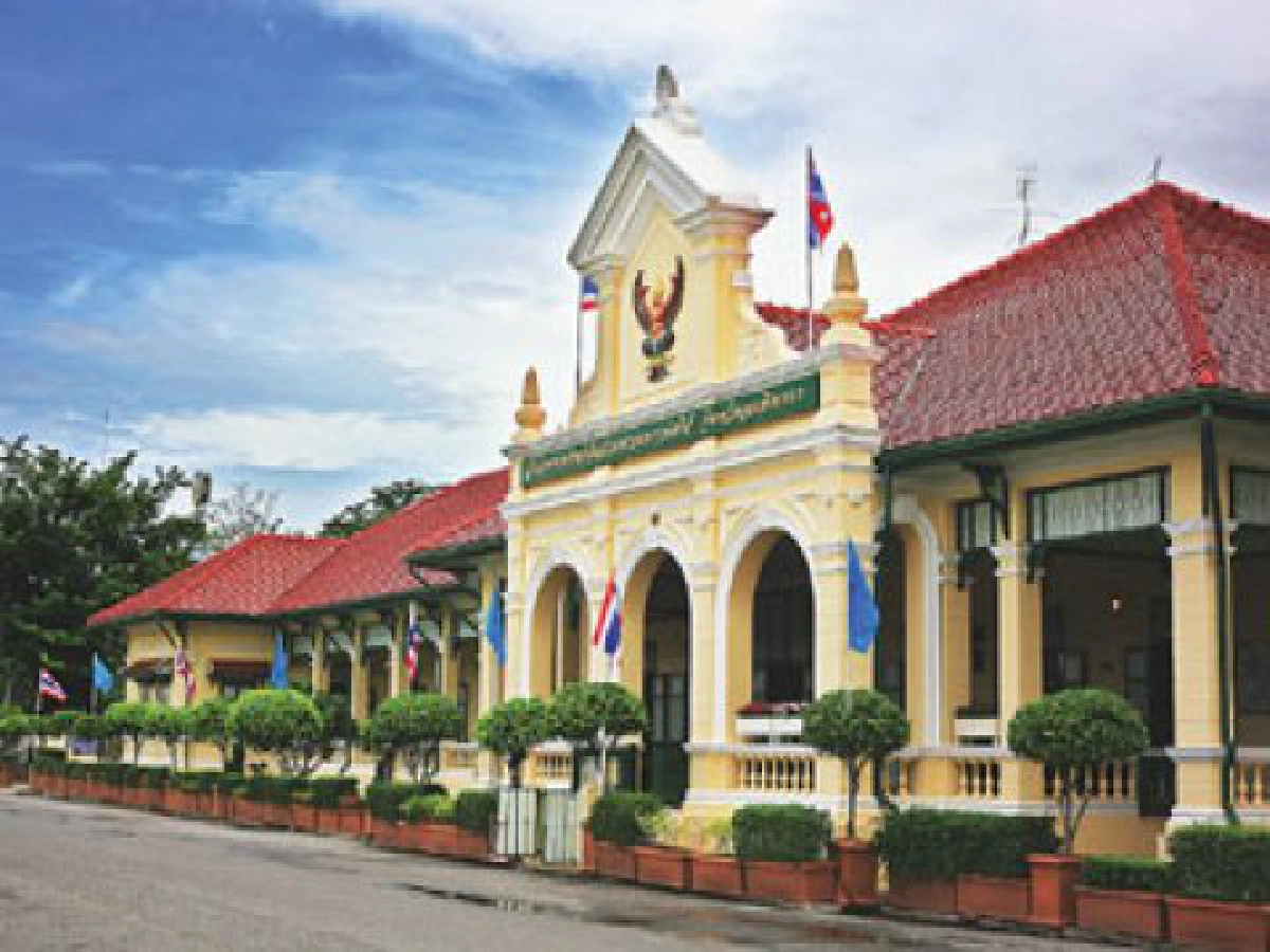 แวะชมเสน่ห์เมืองแปดริ้วมรดกอาคารนีโอคลาสสิก แวะชมเสน่ห์เมืองแปดริ้วมรดกอาคารนีโอคลาสสิก