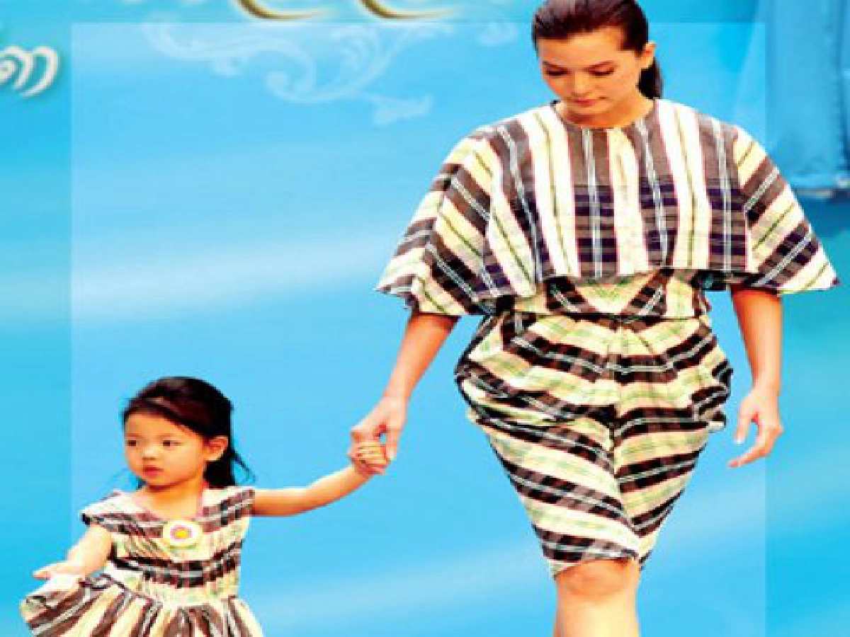 "พระองค์หญิงศรีรัศมิ์"มีพระประสงค์ให้ผ้าขาวม้าไทยไปสู่สากล "พระองค์หญิงศรีรัศมิ์"มีพระประสงค์ให้ผ้าขาวม้าไทยไปสู่สากล