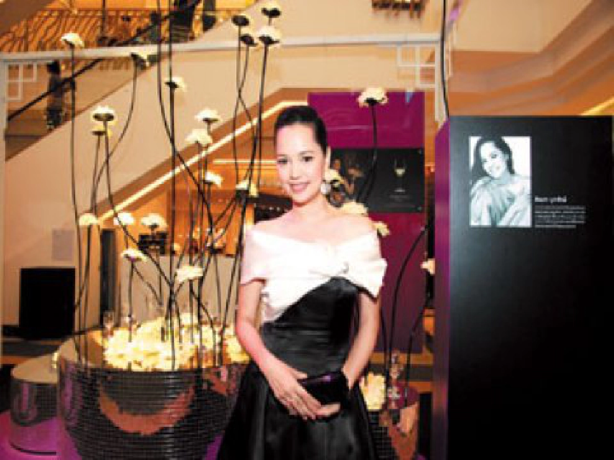 ถ่ายทอดรสนิยมหรูผ่านแก้วใส ถ่ายทอดรสนิยมหรูผ่านแก้วใส