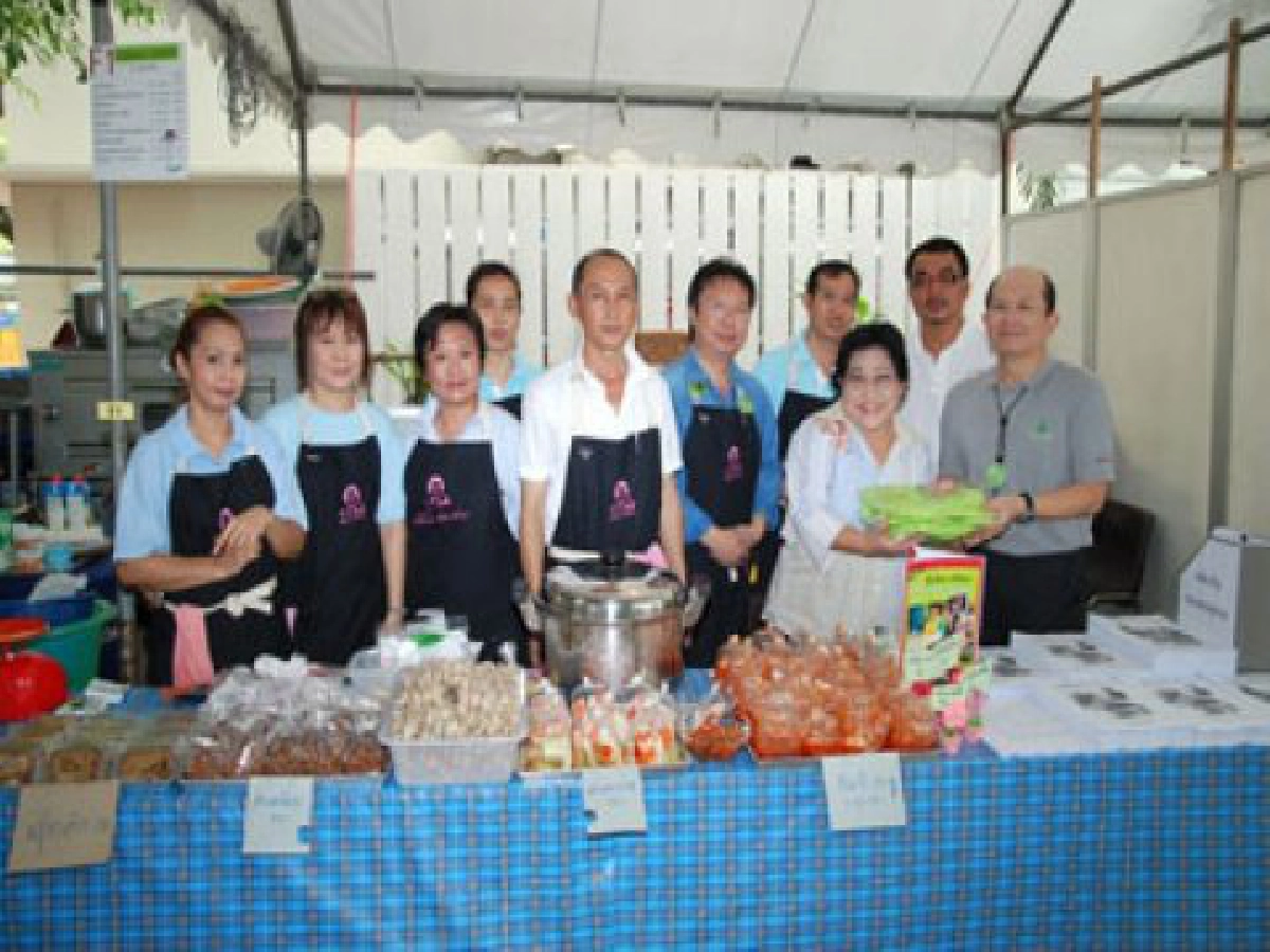สำนักส่งเสริมจัดใหญ่ 40 ปี 40 อาชีพ" 
