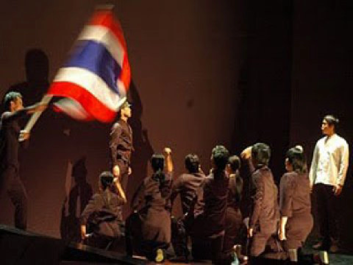 มองผ่านเลนส์คม - ละครการเมือง!? 