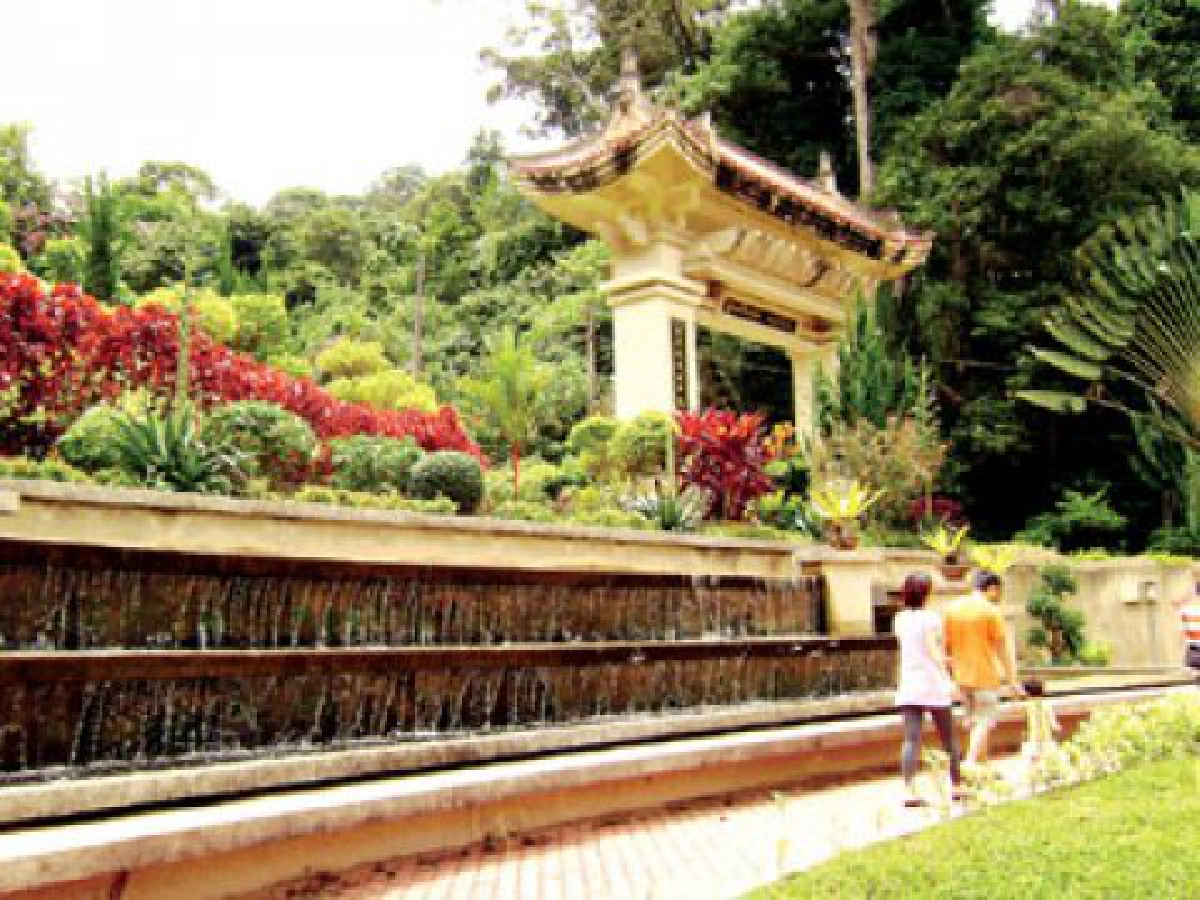 "สวนไม้ดอกเมืองหนาว"แหล่งท่องเที่ยวงดงามใต้สุดแดนสยาม