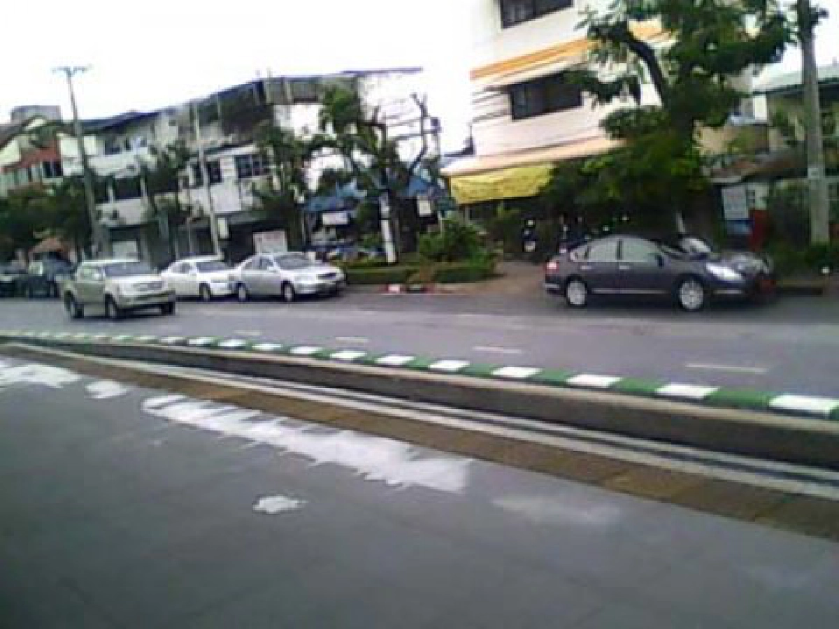 ติดรถจอดริมถนน ติดรถจอดริมถนน