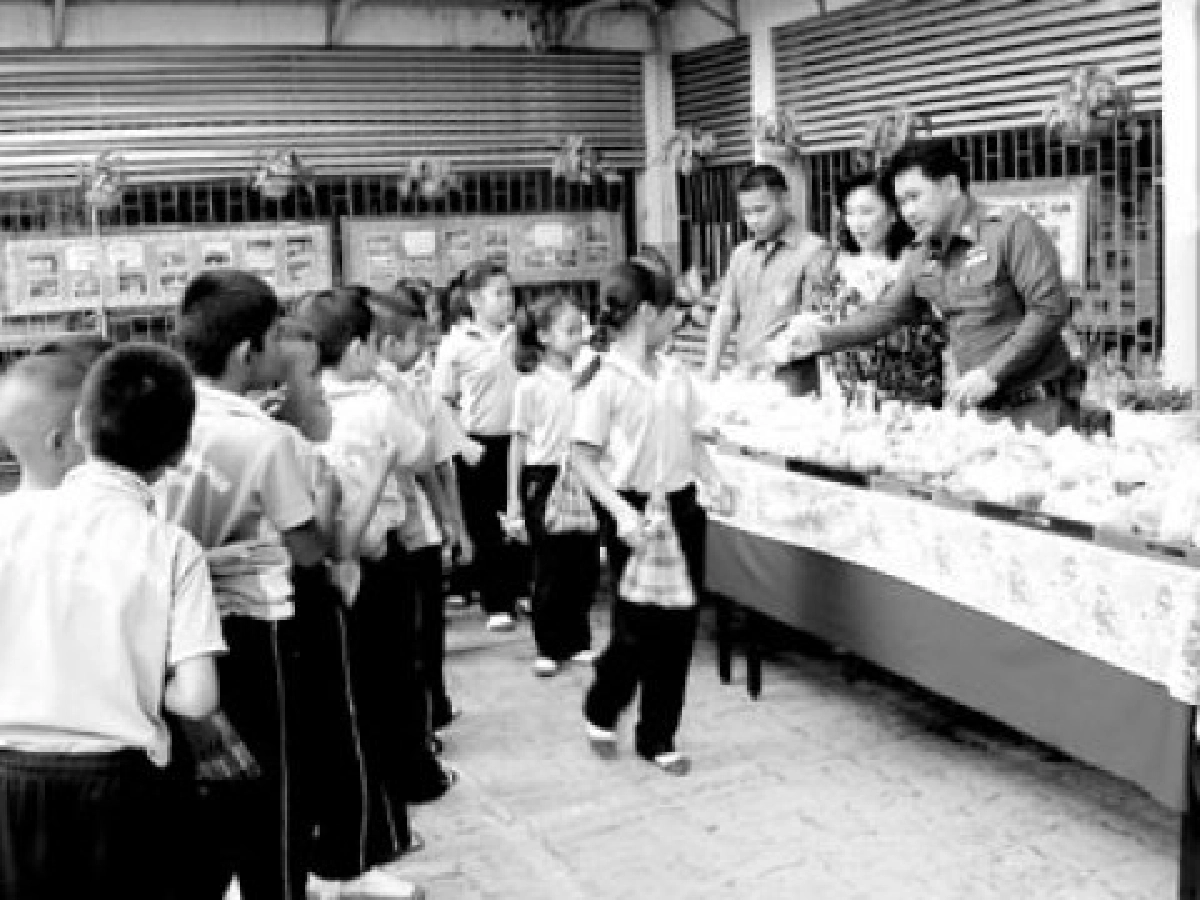 สารพันตำรวจ..."ข้าววัด"ดับหิว-ลดอาชญากรรม
